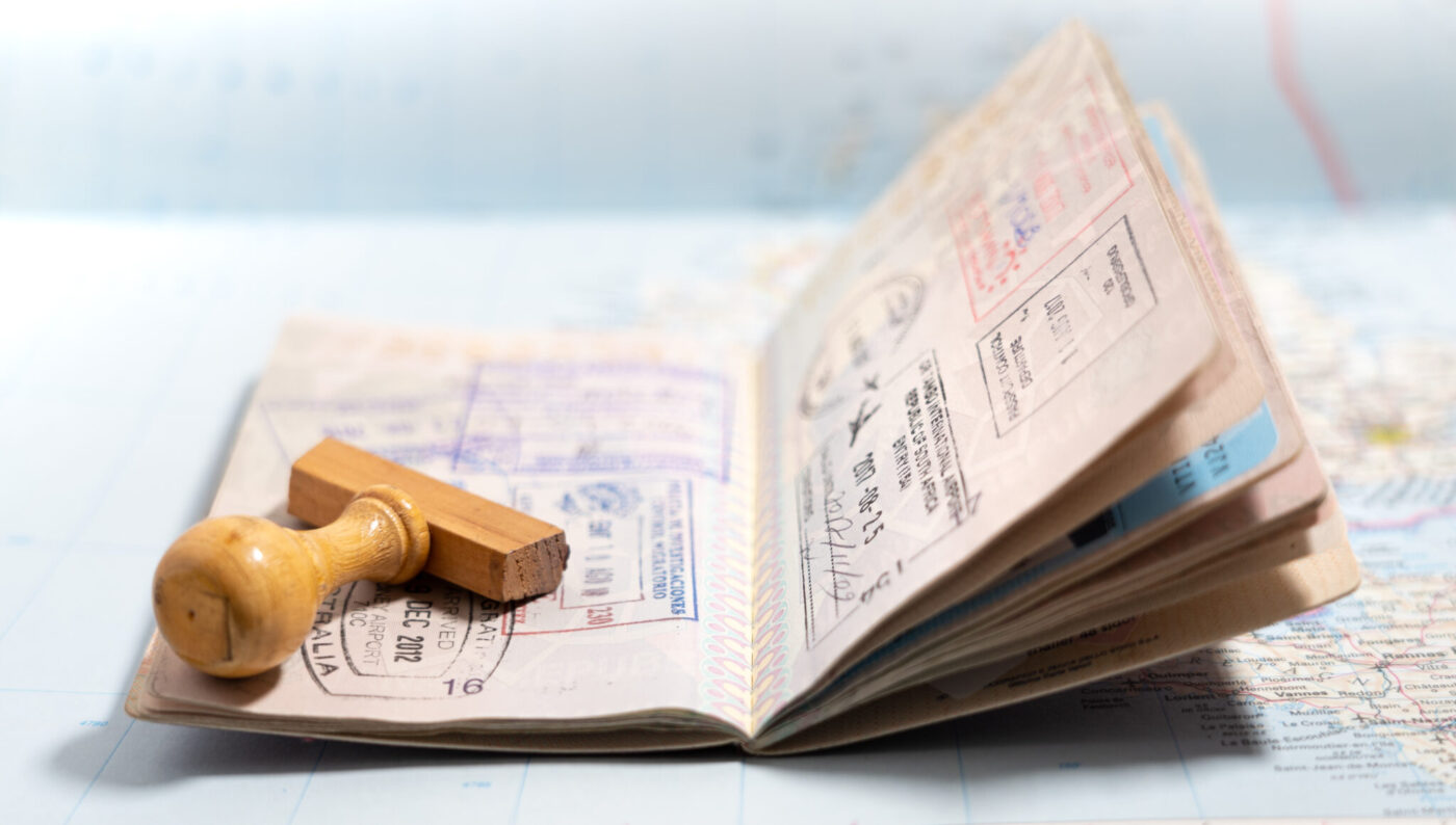 EU split on visa ban for Russian tourists
